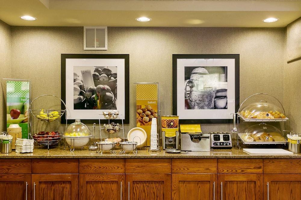 Hampton Inn Fort Collins Bagian luar foto