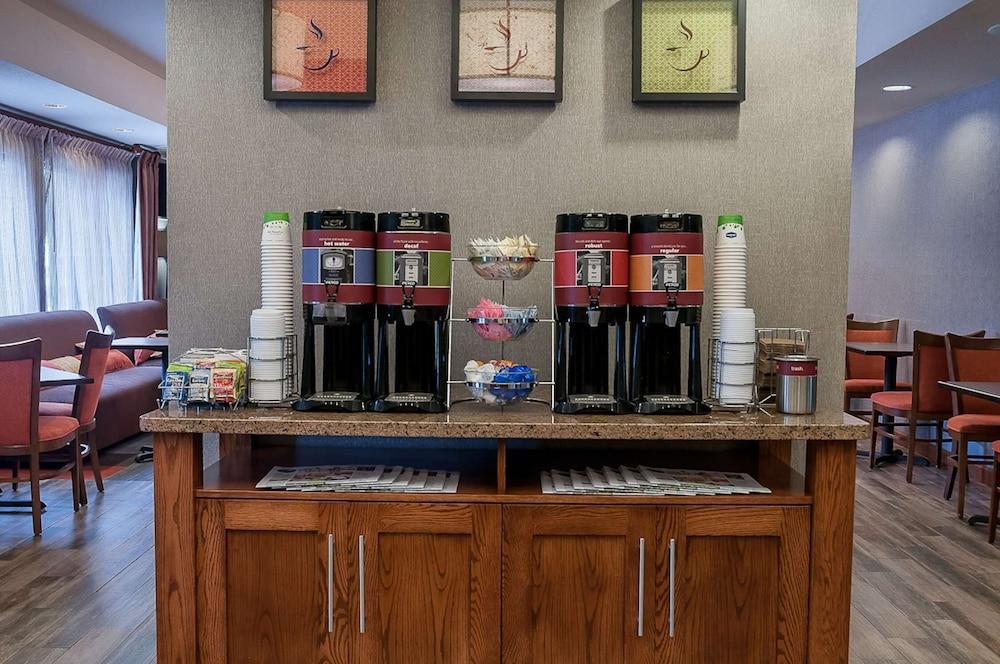 Hampton Inn Fort Collins Bagian luar foto