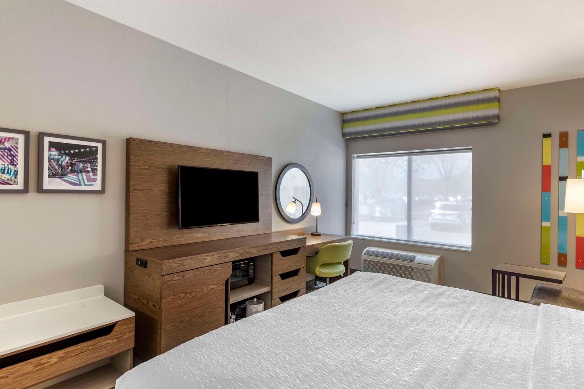Hampton Inn Fort Collins Bagian luar foto