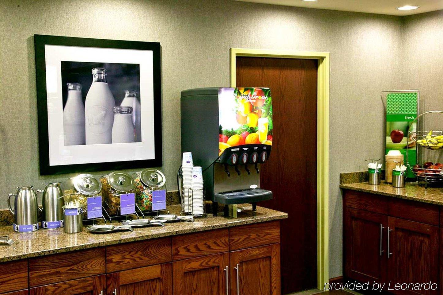 Hampton Inn Fort Collins Bagian luar foto